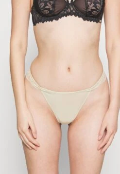 Anna Field 5 PACK - String - Nude/black -Anna Field Verkaufsgeschäft 2e31f2e2b85246619955cbbebf024d43