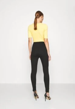 Anna Field Punto Leggings With Button Detail - Leggings - Hosen - Black 10 Anna Field Punto Leggings With Button Detail - Leggings - Hosen - Black -Anna Field Verkaufsgeschäft 33f906a6b264471e94805b4626428f72