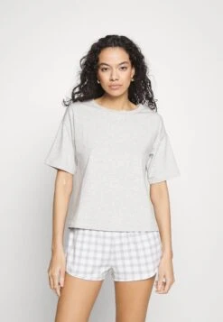 Anna Field SET - Pyjama - Grey -Anna Field Verkaufsgeschäft 35b11fe79b6f458188f981931c12a663 1