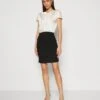 Anna Field Etuikleid - Off White/black 1 Anna Field Etuikleid - Off White/black -Anna Field Verkaufsgeschäft 3a7991feb8af467e894f62749b46635b