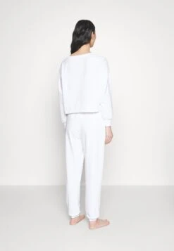 Anna Field Pyjama - Off White -Anna Field Verkaufsgeschäft 62b42845368545da8ec287d98e195e4f