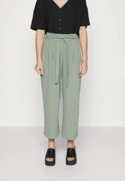 CIRCULAR PETITE - Stoffhose - Green -Anna Field Verkaufsgeschäft 8e3dcdf368ae455c84e0934f637ece9f 1