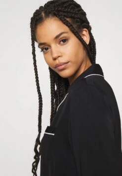 Anna Field AMANDA LONG SLEEVE SHORT SET - Nachtwäsche Set - Black 11 Anna Field AMANDA LONG SLEEVE SHORT SET - Nachtwäsche Set - Black -Anna Field Verkaufsgeschäft a911bd5cf1f74697b0189158387354a9