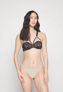 Anna Field 5 PACK - String - Nude/black -Anna Field Verkaufsgeschäft c650f29f2b984b65814d088165d1cfcc