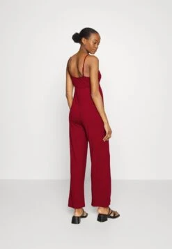 STRAPPY DRAPPY CINTERED - Jumpsuit - Dark Red -Anna Field Verkaufsgeschäft d7cda58085144bcabd572b4af95a1e81